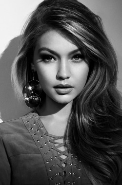 amy-ambrosio:  Gigi Hadid by Henrique Gendre