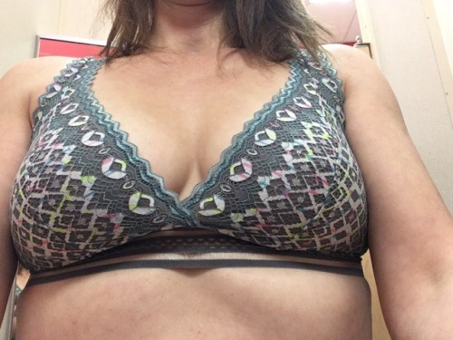 funcouple23: Wife is out shopping! She usually doesnt wear bras but she likes these. Left or right? 