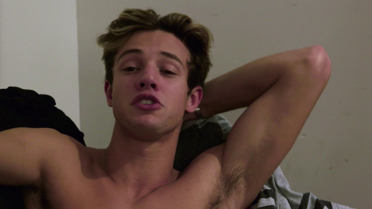 auscap:Cameron Dallas - Chasing Cameron