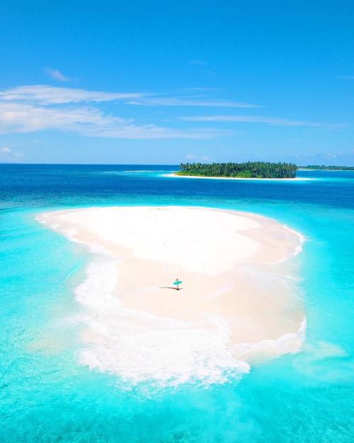 kiwi-tropicali:   ✌ Blue skies, clear waters ✌  xx