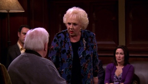 Everybody Loves Raymond (TV Series)‘The Angry Family’ S6/E1(2001), Michael presents a story about an