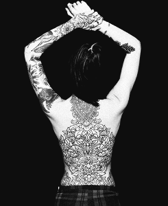 fyhannahsnowdon:  © 