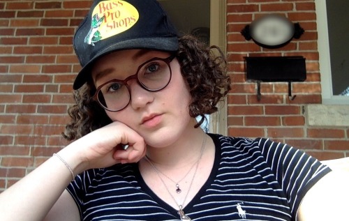 lattefoam:really coming into my lesbian peak sitting on my porch in the sun in a trucker hathappy le