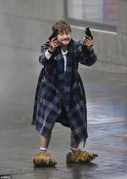 dailyhangover:    Daniel Radcliffe on set