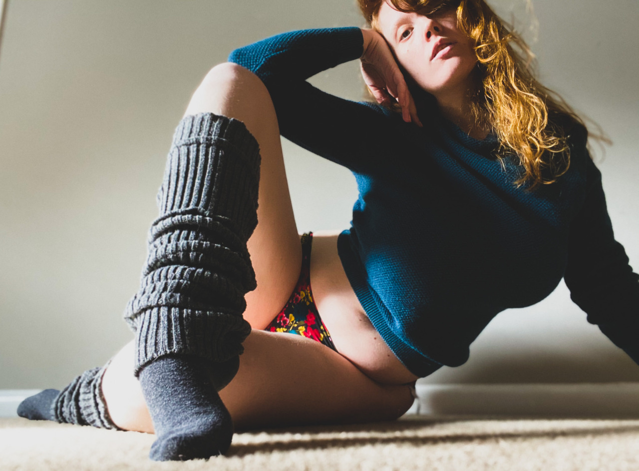 ivie-walker:I found my old leg warmers from adult photos