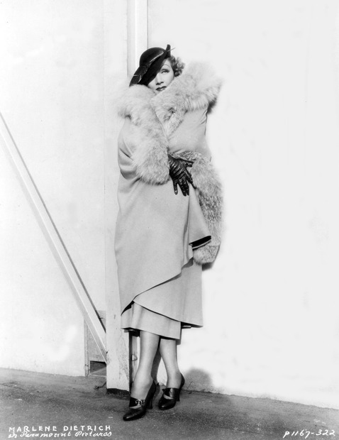cantgetanygayer:  Marlene Dietrich 