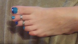 sweetcandytoes:  Those incredible toes! I