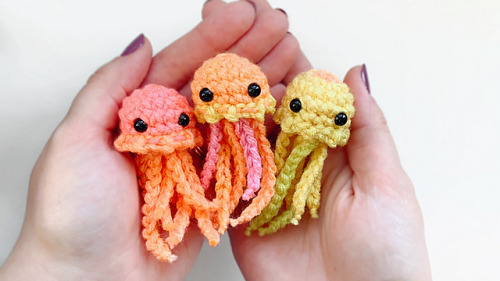 ericacrochets:Jellyfish Babies by Jade Gauthier-BoutinFree Crochet Pattern Here (May need to make an