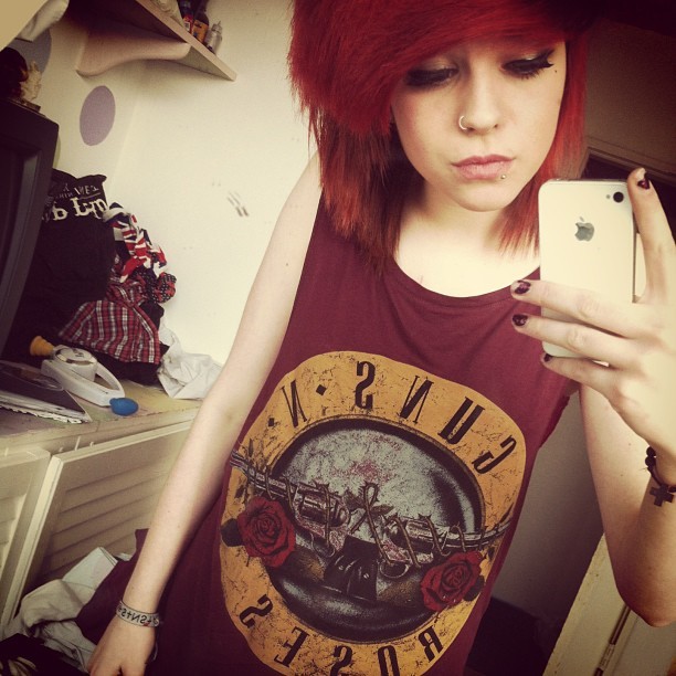 whileyousleepalonetonight:  Mother got me a new vest 