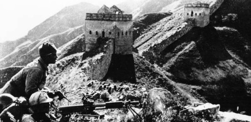 Chinese machine gun position at the Great Wall of China, 1937, Second Sino Japanese War (World War I