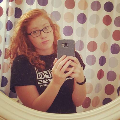 #redheadoftheday @staceyalden #redhead #mirrormonday