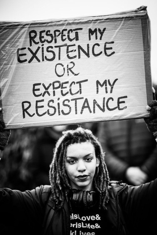 dailyfeministpower:credits to the artist