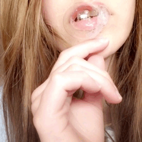 ccoconutcat:  I love to make little bubbles