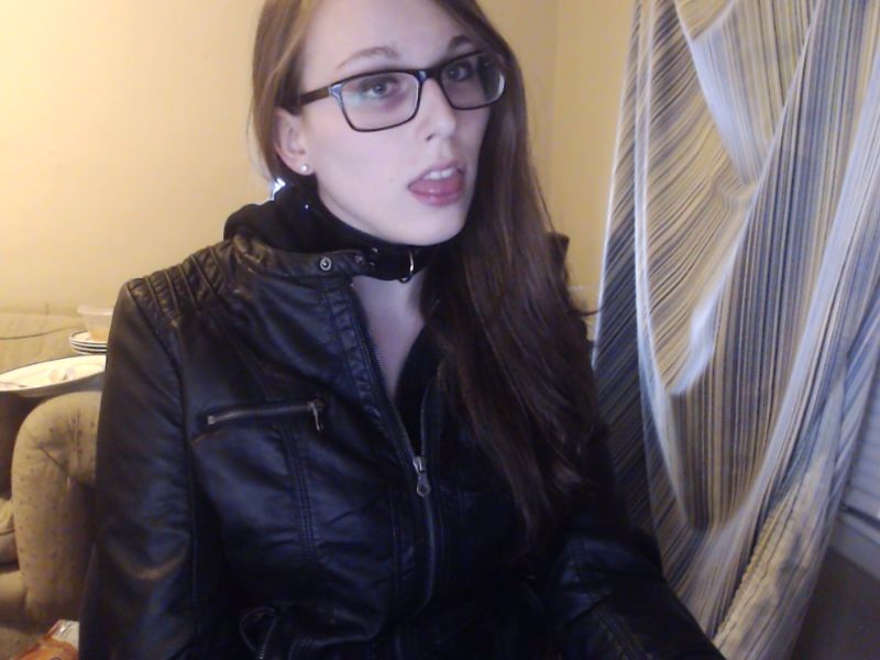 lil-uni:  I love this jacket and fingerless gloves make me feel like a badass
