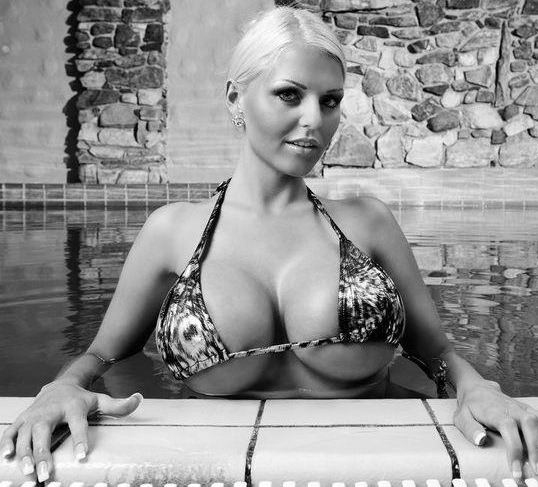 faketitsorbust:  Her implants keep getting bigger, but the bikini stays the same