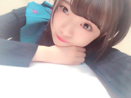 中井りかさんのツイート: 先生自撮り得意だから。 だれ？て思うから自分でも。 角度。 これ大事。 #青春高校3年C組 t.co/ruVXJGT9IM