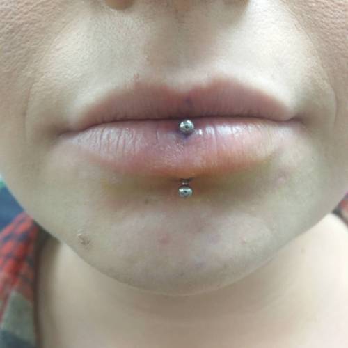 I just did a cool little #lip #piercing #piercingbybroseph #lippiercing #bodypiercing #ghostwolftatt