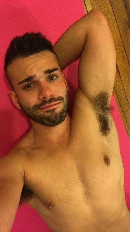 otterhunter: fl-hator: I really should be studying I’m studying those pits tho!