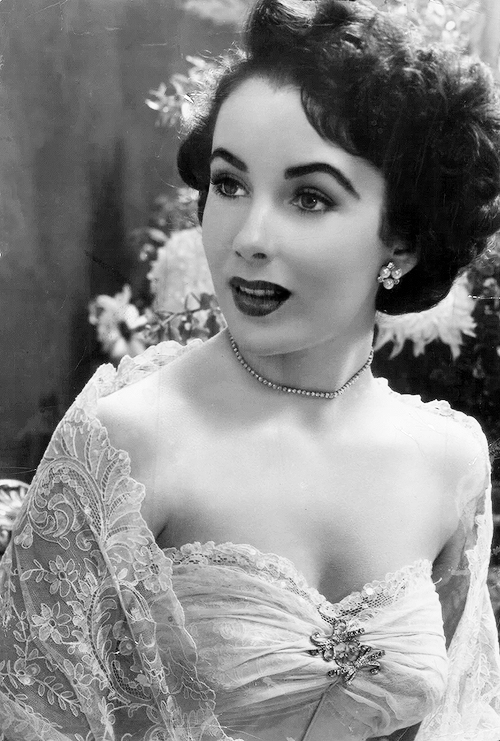 vintagegal:  Elizabeth Taylor in Conspirator porn pictures