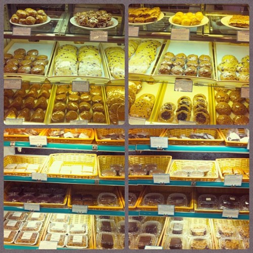 thatblackveganguy:  blowfishbakery:  Well my job is done. Come get all the #vegan baked goods. This picture makes me dizzy. (at Essene Market & Cafe)  Lawd have mercy my heart skipped a beat!