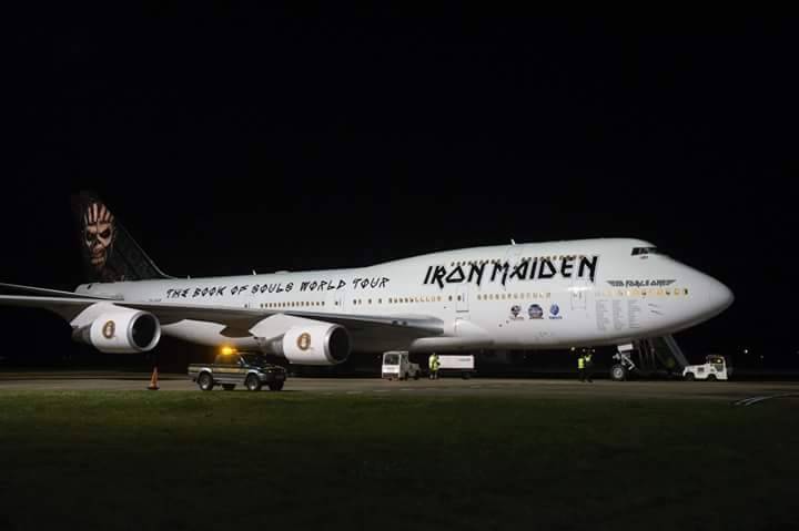 sunrise-has-gone:  Ed Force One for the upcoming tour!! 