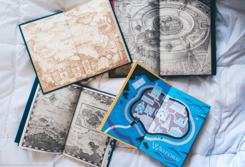 rainydayscoffeeandbooks:  Book maps are the key to my heart