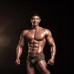 asian1percent:  @youngho_wbffpro - Asian 1% 