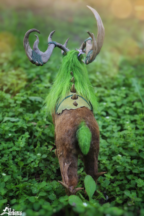 Kul Tiran Druid ToyHeight : 25 cm (9,8 inch)Length: 22 cm (8,7 inch)Width: 12 cm (4,7 inch)Materials