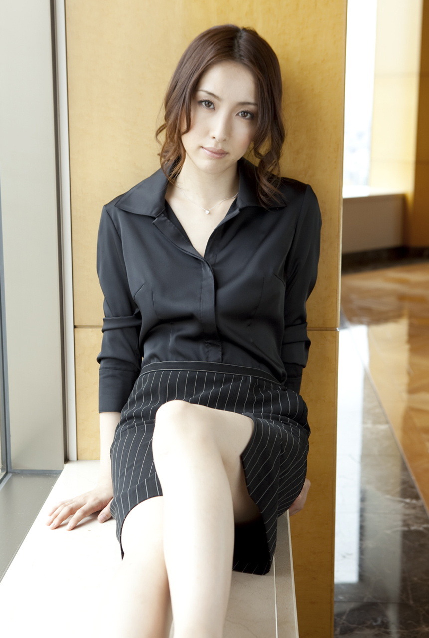 chong2-ho1:  saki seto : 瀬戸早妃 nice legs 