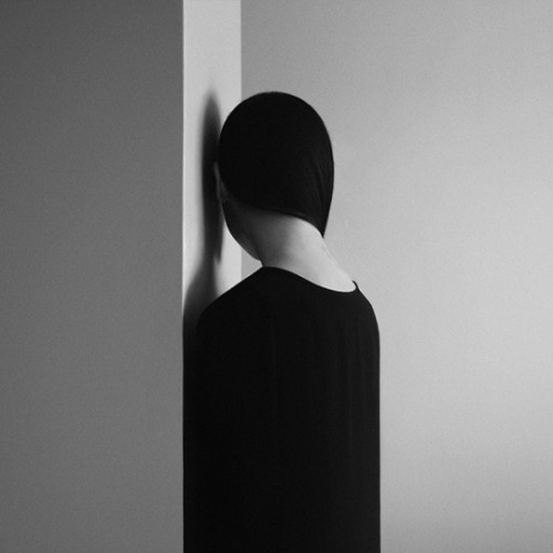 misswallflower:Photography by Noell Oszvald