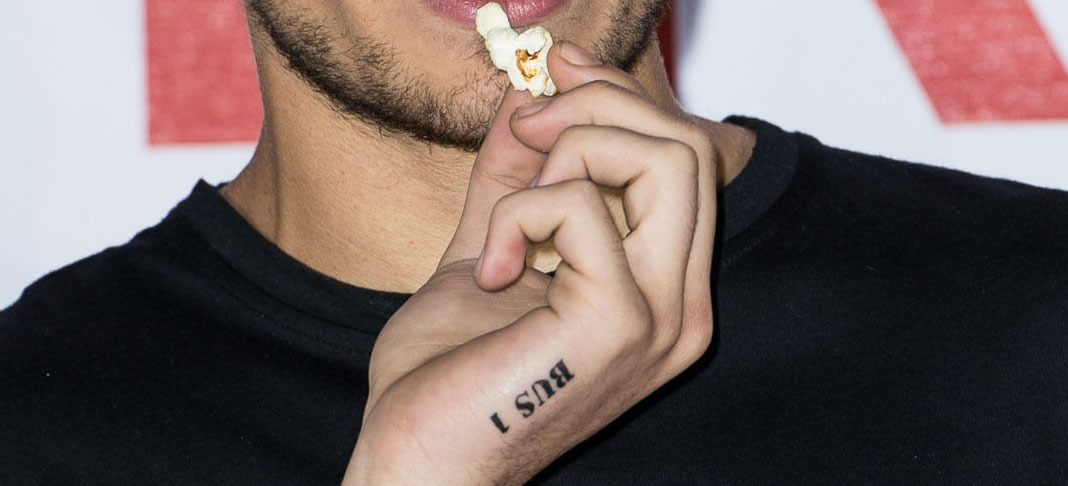 zaynfactor:  Zayn “Long Fingers” Malik 