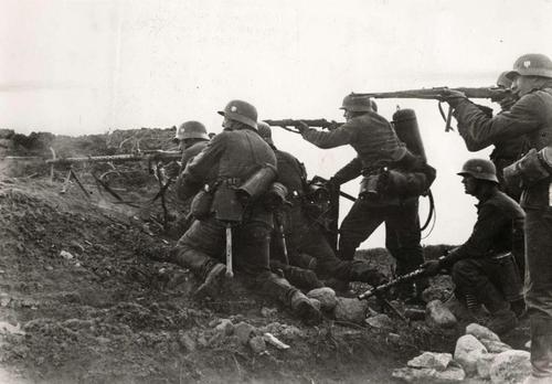die-wehrmacht:  Outskirts of Lenningrad