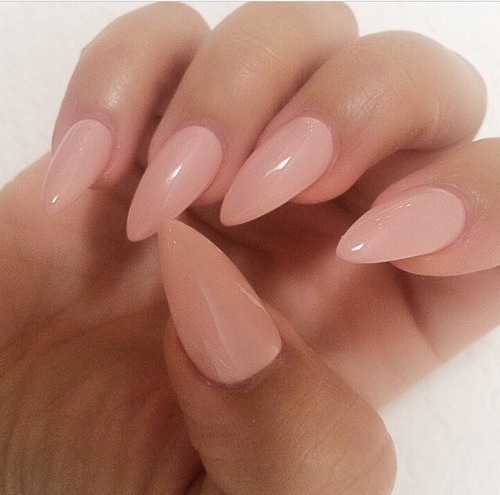 frenchinhalechanelxoxo:   Chαηεℓ 