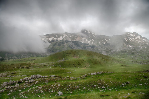 Mist-shrouded peaks by Warriorwriter on Flickr.