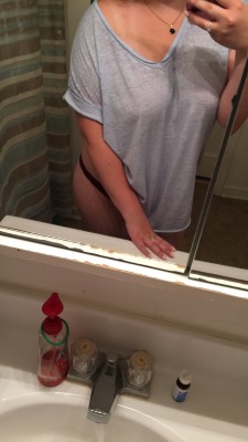 abbeelynn:  I’m sleepy. Anyone want to cuddle and watch a movie? Possibly play with my hair too!?😊😬😛❤️✨  I&rsquo;m down message me