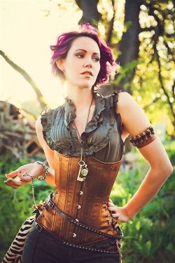 otherworldfantasy:  New Fantasy Imported Fresh From The Other World! #SteamPUNK ☮k☮ Via Hot Steampunk Girls 