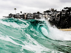 plasmatics-life:  Ocean Waves ~ By Brandon Jennings 