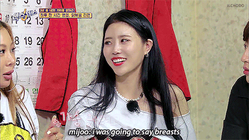 just some breasts talk (part 1) [part 2]→ tvN’s Sixth Sense (starring: oh nara, jeon somi