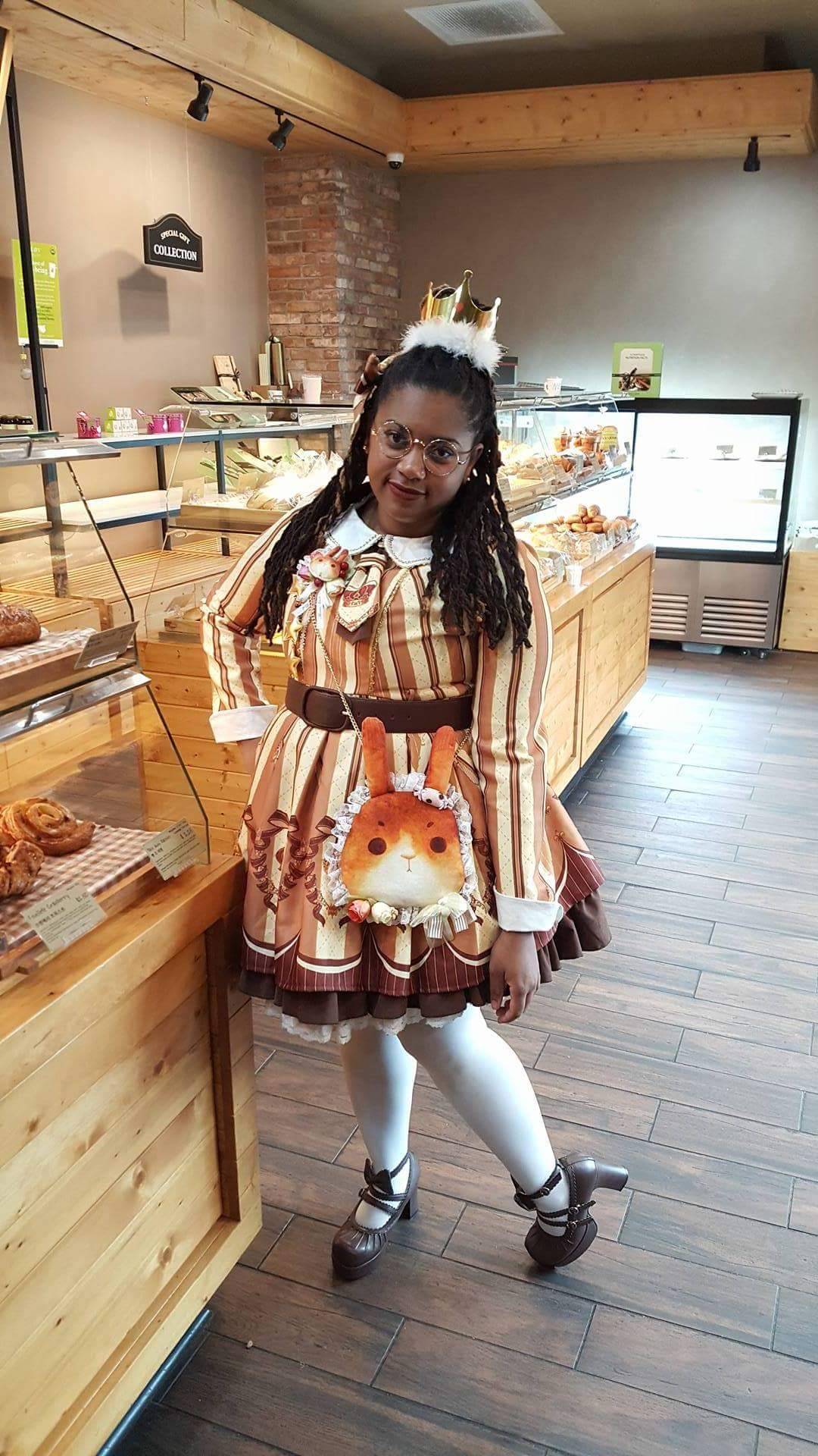 500daysofshayla: Mini photoshoot at my comma monthly meet. My first long sleeve OP.