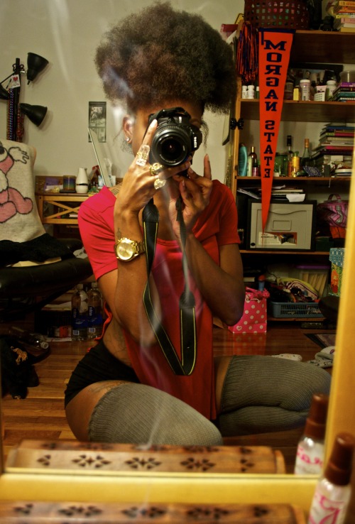 shaniroti:  callhimswayne:  I think I love her in this pic  Thanks, I think.