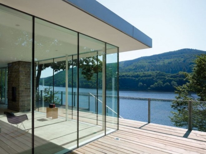 airows:  (via Modern German House With Incredible Lake Views « Airows)