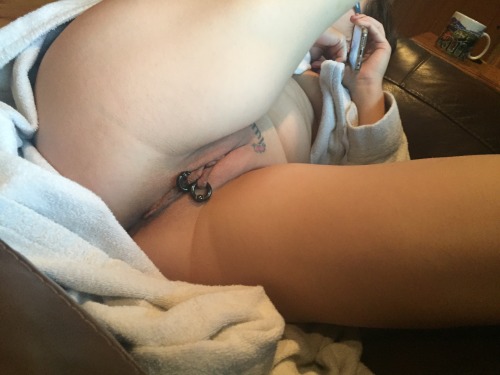http://women-with-huge-labia-rings.tumblr.com/post/156489039776
