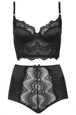 wwashedoutt:  placedeladentelle:  Topshop - 48€  lemme have you  