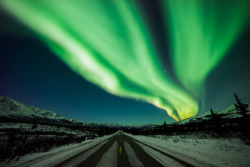 Americasgreatoutdoors:  The ‪‎Northern Lights‬ Put On A Spectacular Show Two