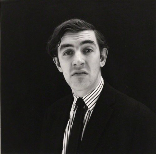 fuckyeahpetercook: This absolutely perfect portrait was taken by Cecil Beaton in 1962!
