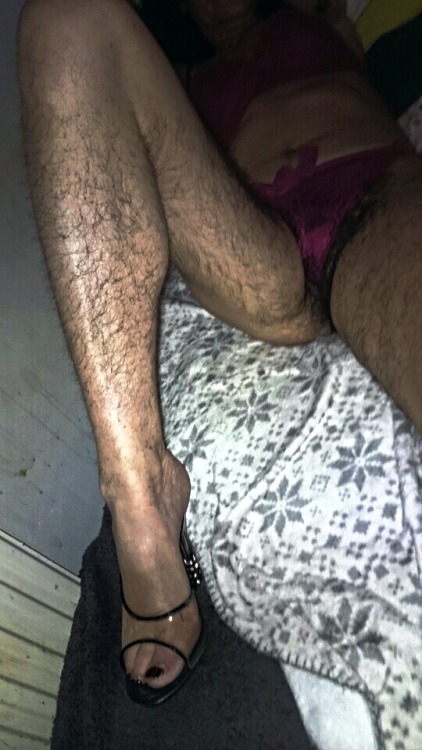 lovehairyleg: Michelle super hairy women!!!