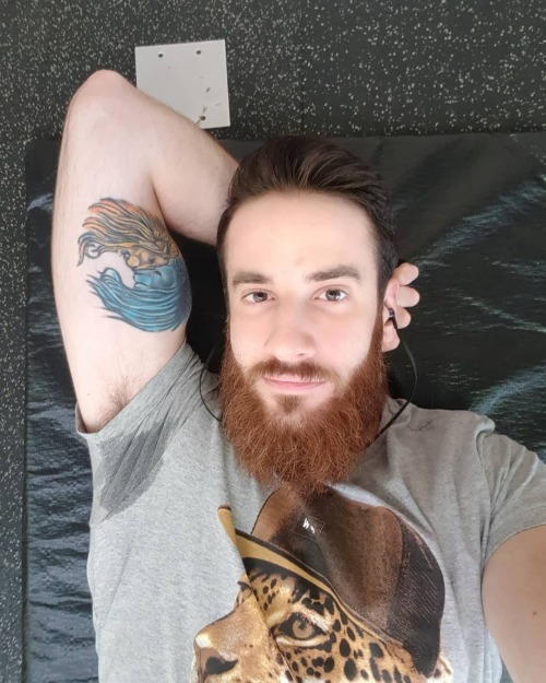 https://64.media.tumblr.com/25557436e0778a5b092e7995f42a7d26/0b76a59f572e0ddc-e7/s500x750/acdc8ef20af4a382f7dc53ad58c630a15a2b9b4a.jpg