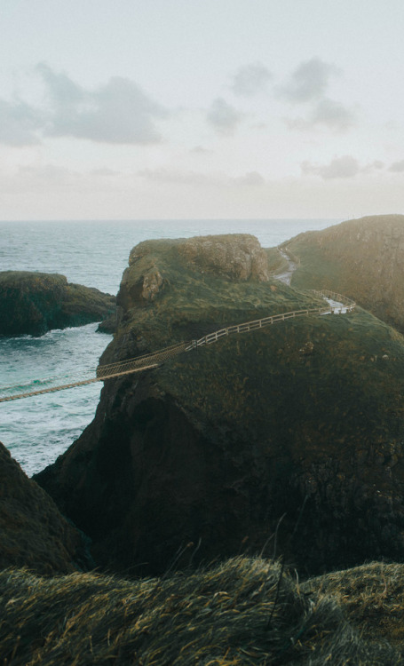 mountaineous:Carrick-A-Rede, Northern Ireland - mountaineous