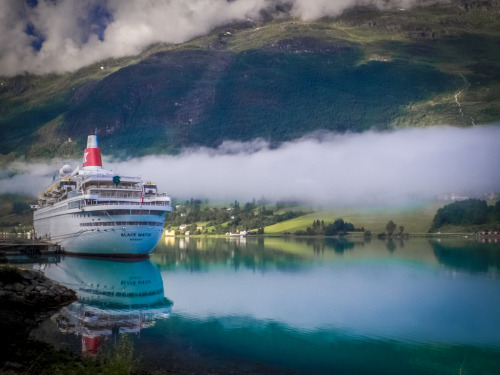 photosofnorwaycom:  Olden Port - Best of 2014 by K r y s  http://flic.kr/p/oZu9y1