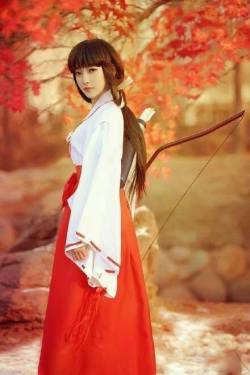 geekycountry:  Beautiful Inuyasha’s Kikyo Cosplay 